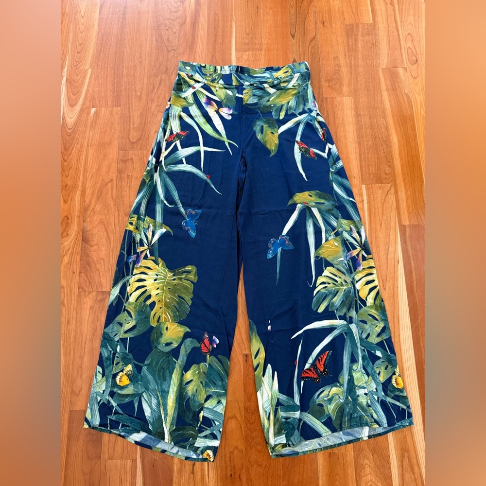 Vince Camuto Swim beach pant. Size XS.